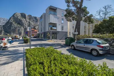 Pogled na planine ili pogled na planine iz apartmana