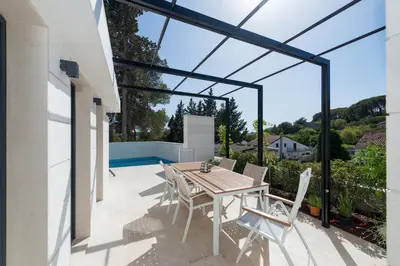 Bazen u objektu VILLA ELEMENTA - A peaceful retreat ili u blizini
