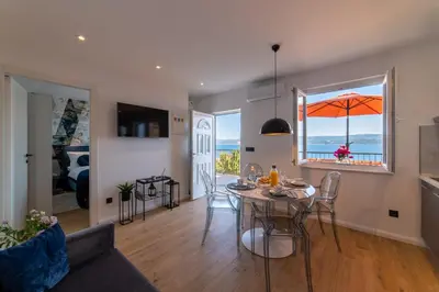 TV i/ili zabavni centar u objektu Apartment Lea