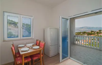 Balkon ili terasa u objektu Stunning Apartment In Supetar-Splitska With Wifi