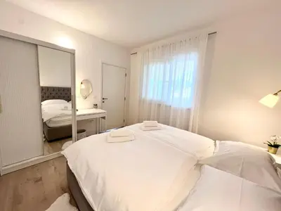 Krevet ili kreveti u jedinici u objektu Seaview pool apartment-Lumière, Island Hvar-Gdinj