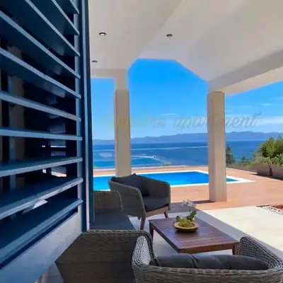 Seaview pool apartment-Lumière