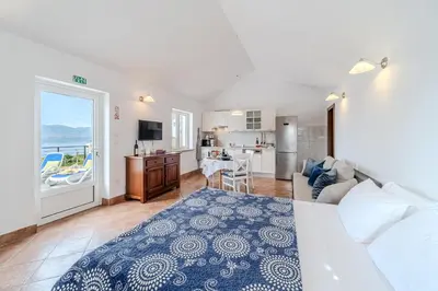 Kuhinja ili čajna kuhinja u objektu Holiday home Horizont