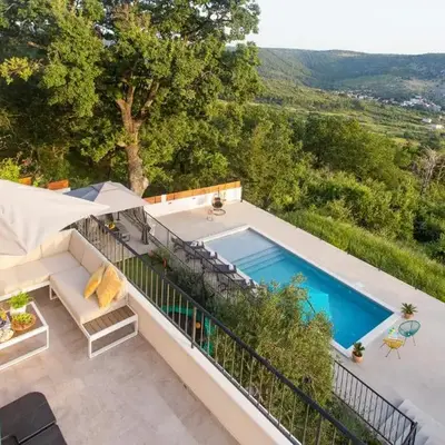 Gorgeous Home In Srinjine