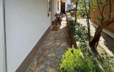 Vrt u objektu 1 Bedroom Gorgeous Apartment In Jesenice