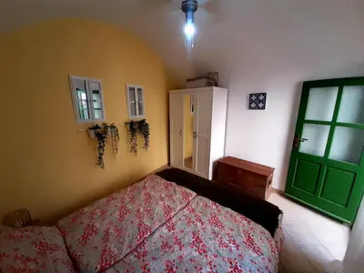 Krevet ili kreveti u jedinici u objektu Luxury Stone House - Quiet Center!