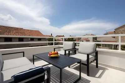 Balkon ili terasa u objektu Holiday in Bol **** green