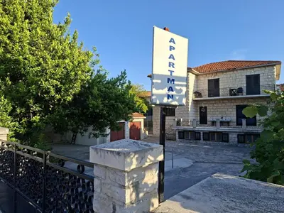 Zgrada u kojoj se nalazi apartman