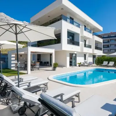Stunning Apartment In Baska Voda