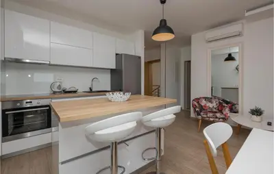 Kuhinja ili čajna kuhinja u objektu Cozy Apartment In Baska Voda