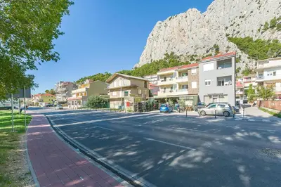 Pogled na planine ili pogled na planine iz apartmana
