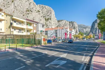 Pogled na planine ili pogled na planine iz apartmana