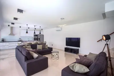 Kuhinja ili čajna kuhinja u objektu Seaview holiday home Lemona