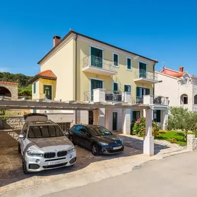 Andrian Apartment - Charme Holidays