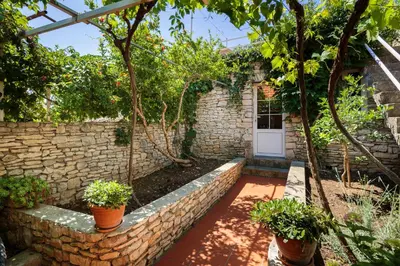 Vrt u objektu Nona Guesthouse - Charme Holidays