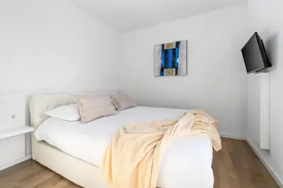 Krevet ili kreveti u jedinici u objektu Luxury Villa Lucas with heated pool, whirlpool, sauna, 14 pax