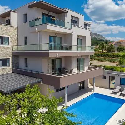 Luxury Villa Lucas with heated pool