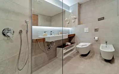 Kupaonica u objektu Luxury Villa Delight I in Promajna with Private Pool, Gym, Sauna & Jacuzzi