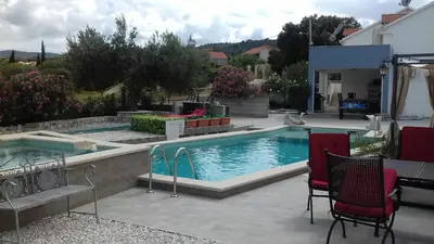 Bazen u objektu Apartment in Villa Tamara -Pool beheizt ,Meerblick ili u blizini