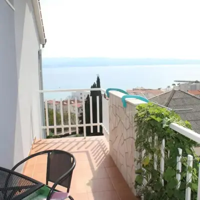 Studio apartment in Duce with sea view