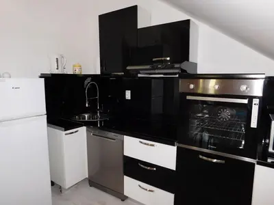 Kuhinja ili čajna kuhinja u objektu Apartments Coloured