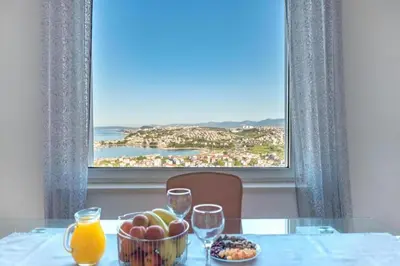 Hrana u apartmanu ili u blizini