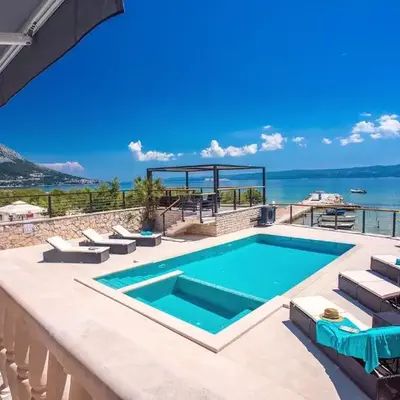 Beachfront Villa Draga with 32sqm private