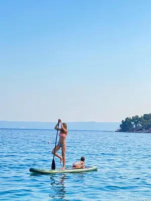 Gosti u objektu Villa Beach House Sumartin with Heated Pool