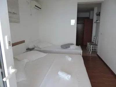 Krevet ili kreveti u jedinici u objektu Apartment in Brela with sea view, terrace, WiFi, washing machine 4947-2