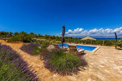 Bazen u objektu Magical Island Home ili u blizini