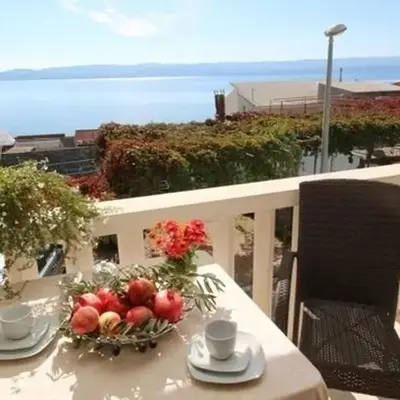 Studio apartment in Pisak with sea view