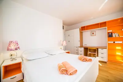 Krevet ili kreveti u jedinici u objektu Apartment in Bol with sea view, terrace, air conditioning, WiFi 3739-3