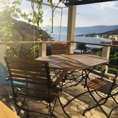 Studio apartment in Povlja with sea view