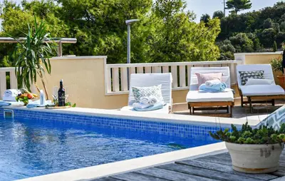 Bazen u objektu Amazing Home In Postira ili u blizini