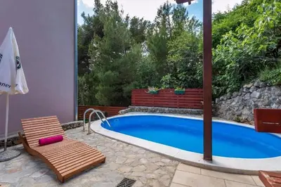 Bazen u objektu House Ivan ili u blizini