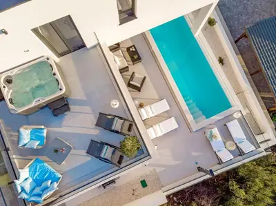 Bazen u objektu Villa Lemon, 3 Bedrooms, 4 Baths, Infinity Pool, Whirlpool, Cinema room, Sea view ili u blizini