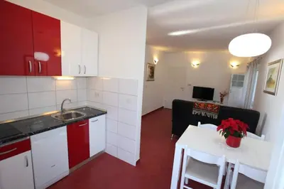Kuhinja ili čajna kuhinja u objektu Apartments Nadi