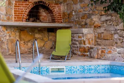 Bazen u objektu Secret Spot villa by Nono Ban ili u blizini