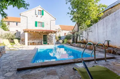 Bazen u objektu Secret Spot villa by Nono Ban ili u blizini