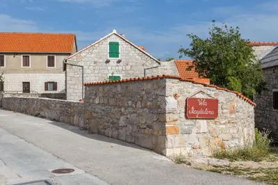 Zgrada u kojoj se nalazi vila