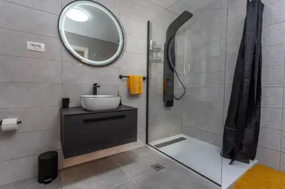Kupaonica u objektu Deluxe Dreamy room in the Center of Hvar with Sea View