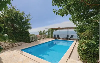 Bazen u objektu Apartment Staro Selo Duce Bb V ili u blizini