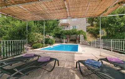 Bazen u objektu Apartment Staro Selo Duce Bb V ili u blizini