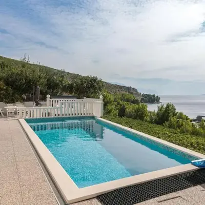 Gorgeous Apartment In Lokva Rogoznica