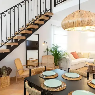 APARTMENT LURI - three-room penthouse apartment - wonderful view of the sea - 100 metres from the beach - 10 minutes from Supetar ferry port - free secured parking - facilities nearby