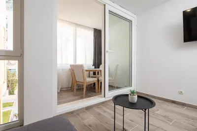 TV i/ili zabavni centar u objektu River Park Apartment