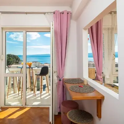 Golden View Apartment