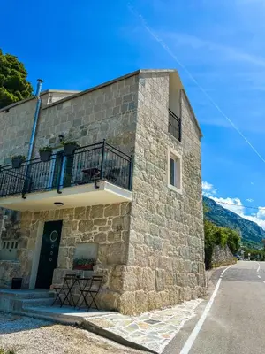 Pogled na planine ili pogled na planine iz apartmana