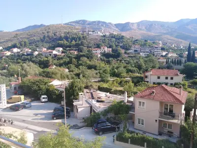 Pogled na planine ili pogled na planine iz apartmana