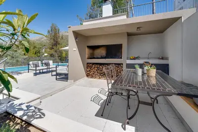 Balkon ili terasa u objektu Villa Nina with private 32 sqm heated pool, 5 bedrooms, fun zone, 850m from the beach